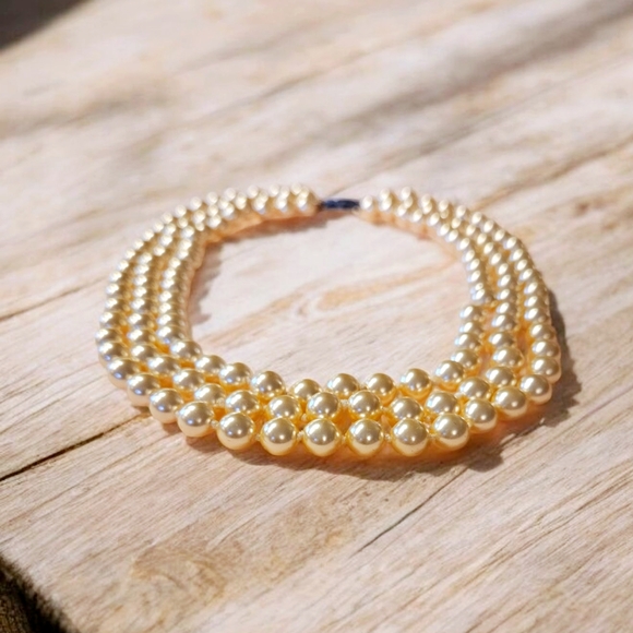 SALE!! Vintage Jackie Onassis Pearl Necklace - Picture 3 of 9